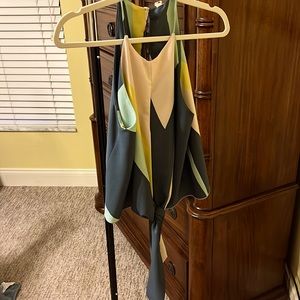 Halter with tie front